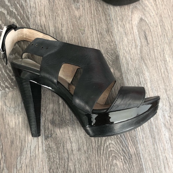 Michael Kor platform leather sandals - Picture 2 of 8